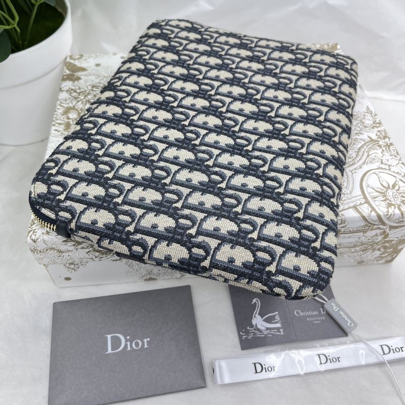 Christian Dior Clutch Bags